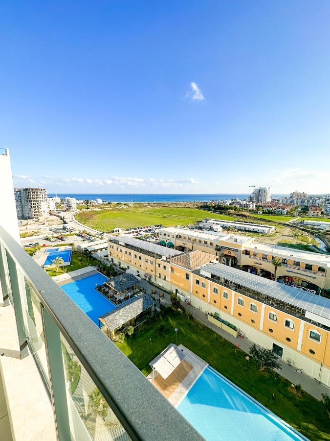 Luxury Sea View Two Bedroom Apartment In Caesar Resort & Spa, Long Beach Perivolia tou Trikomou Extérieur photo