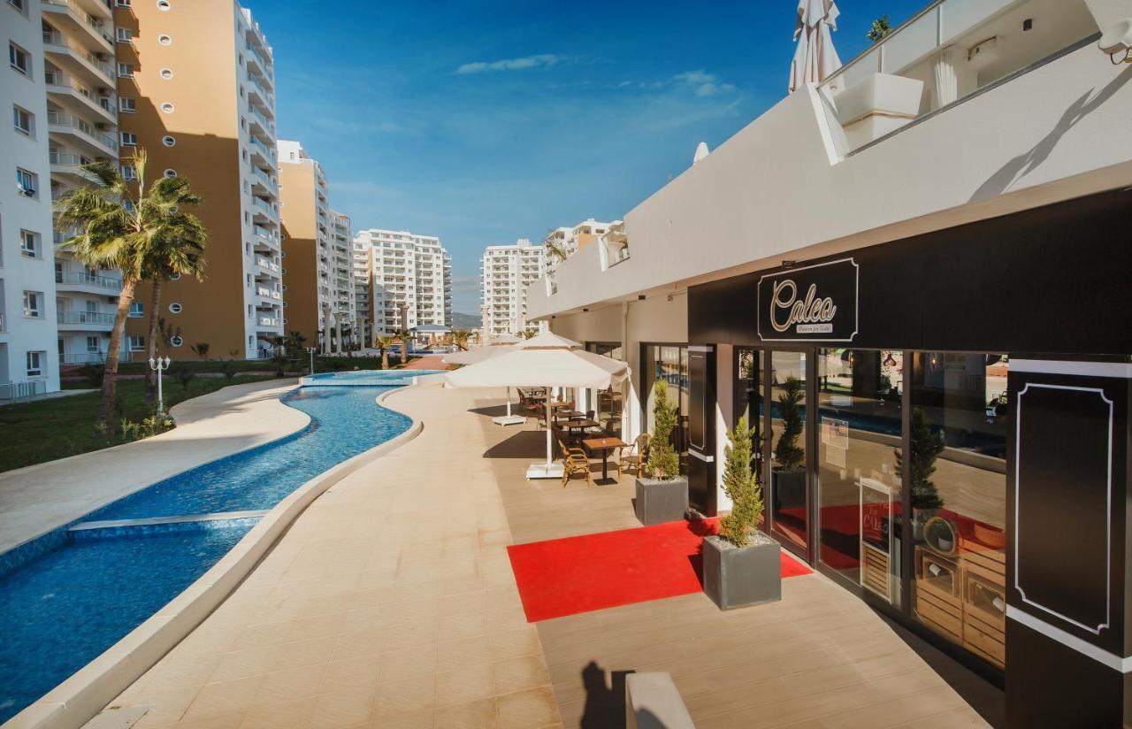 Luxury Sea View Two Bedroom Apartment In Caesar Resort & Spa, Long Beach Perivolia tou Trikomou Extérieur photo